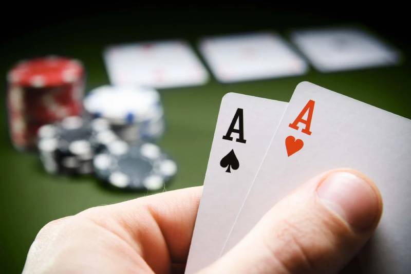Hand Ranking Trong Poker - Thứ Tự Bài Từ Yếu Đến Mạnh 3 Hand ranking trong các biến thể poker