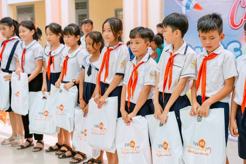 Về Chúng Tôi 4 Hoạt động thiện nguyện – Trách nhiệm vì cộng đồng