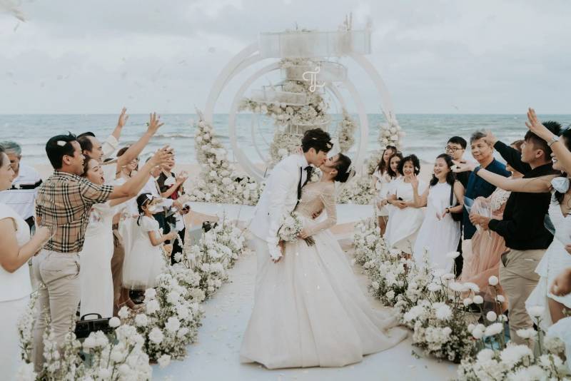 Mơ Thấy Đám Cưới Đánh Con Gì? Giải Mã Theo Lô Đề 2 Mơ thấy mình đi đám cưới người khác